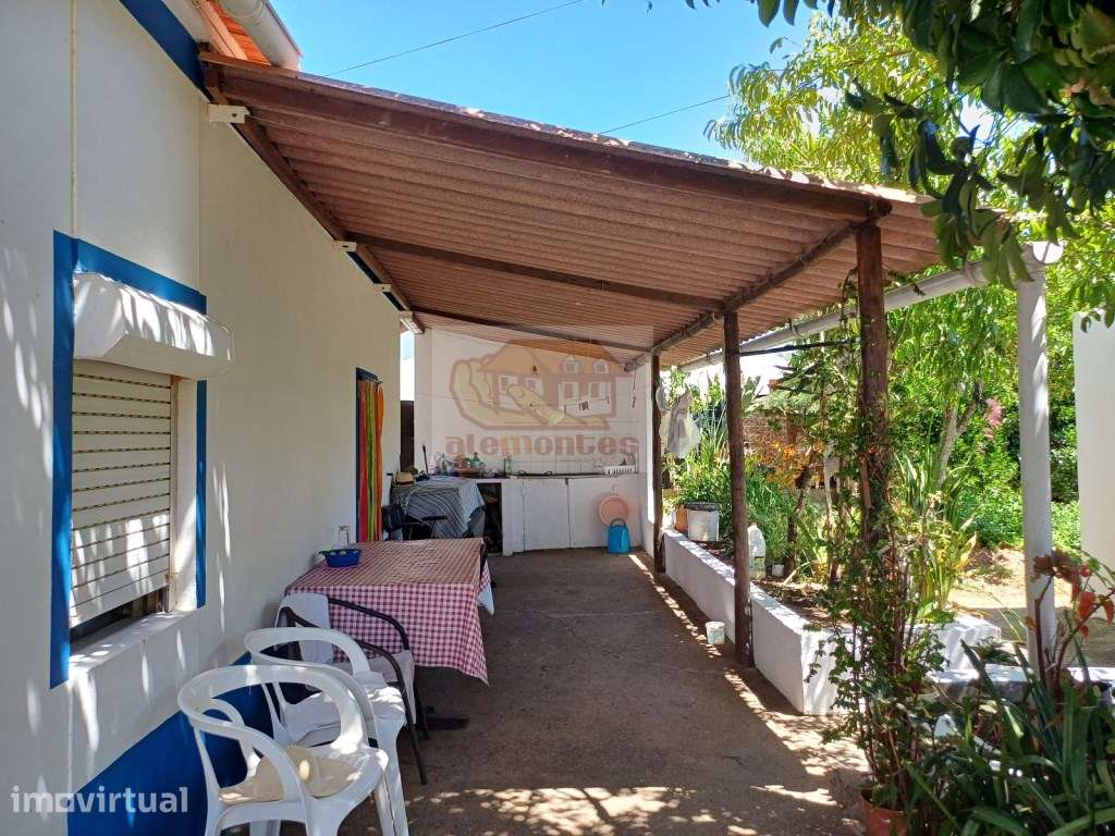 Casa antiga com jardim para renovar - Melides - Grande imagem: 2/19