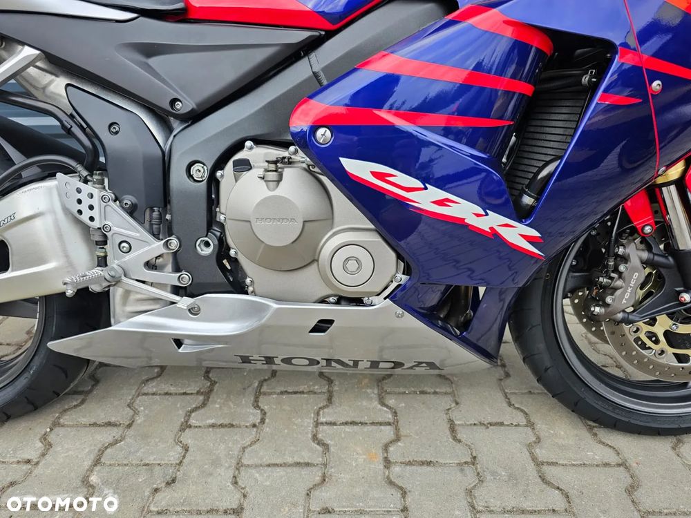 Honda CBR - 15