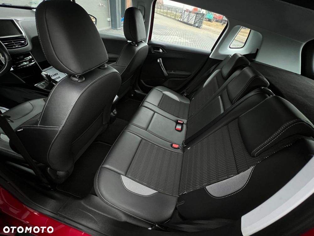 Peugeot 2008 PureTech 110 Stop&Start Allure - 30
