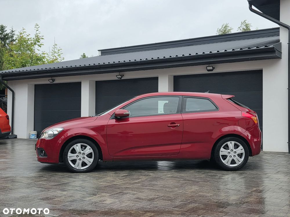 Kia ProCeed - 11