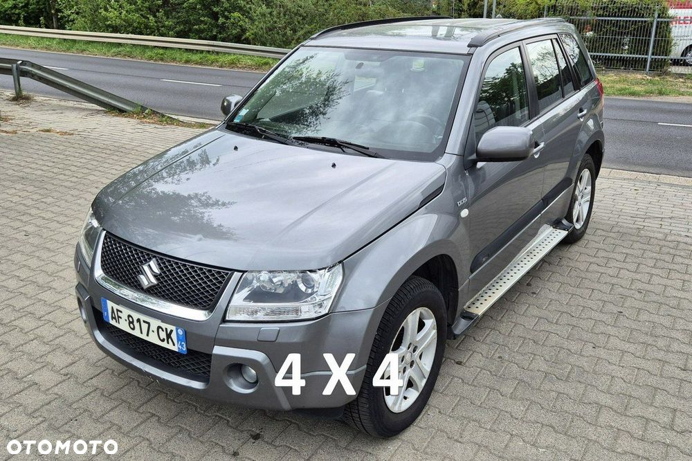 Suzuki Grand Vitara 1.9 DDiS Premium EU5 - 1