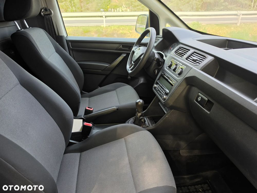 Volkswagen Caddy - 10