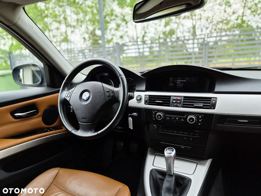 BMW Seria 3 - 28