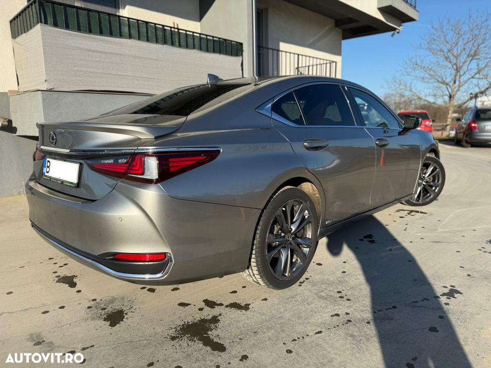 Lexus Seria ES 300h Executive - 30