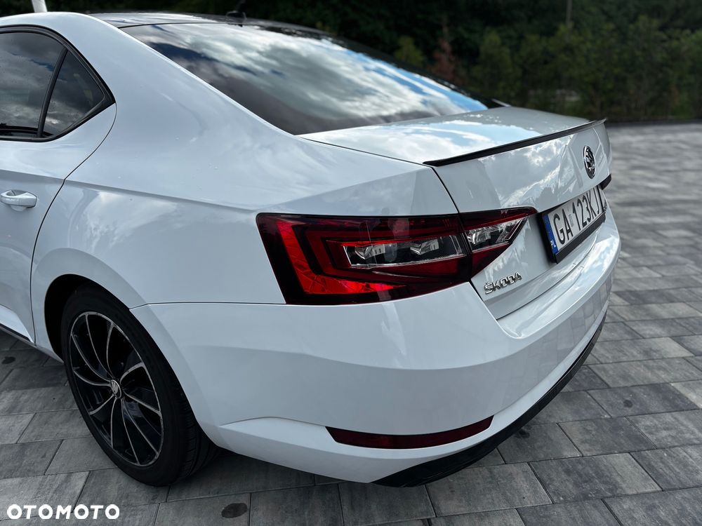 Skoda Superb 2.0 TDI 4x4 Sportline DSG - 8