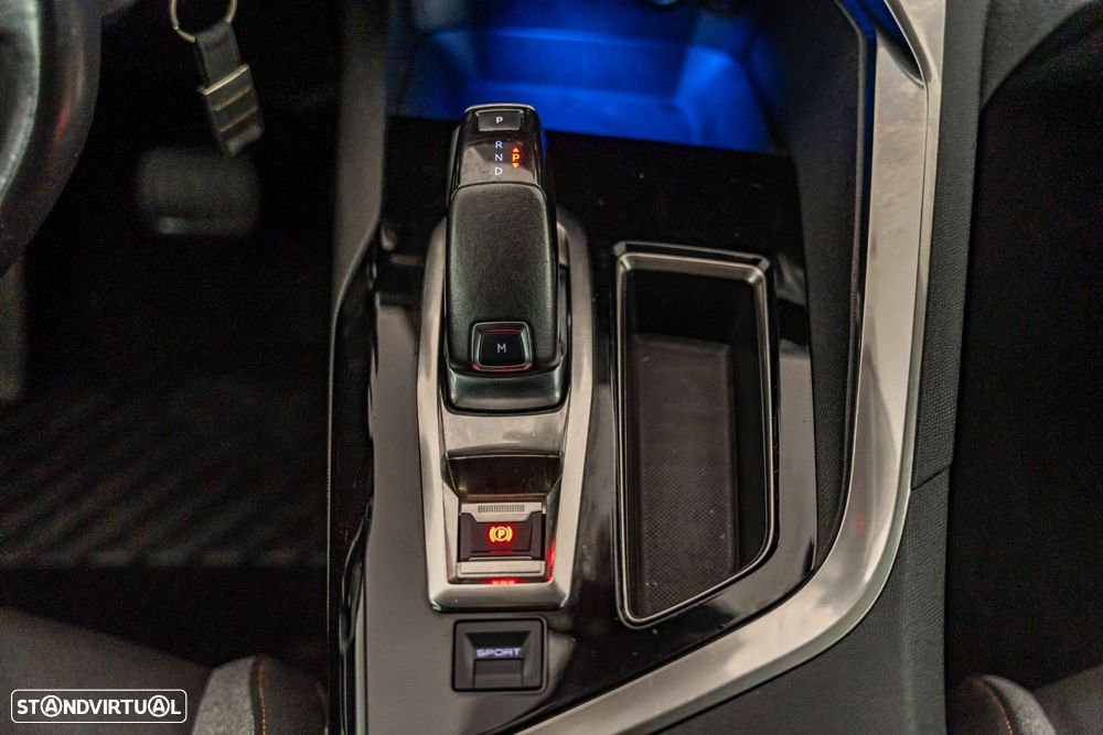 Peugeot 5008 1.2 PureTech Allure EAT6 - 28