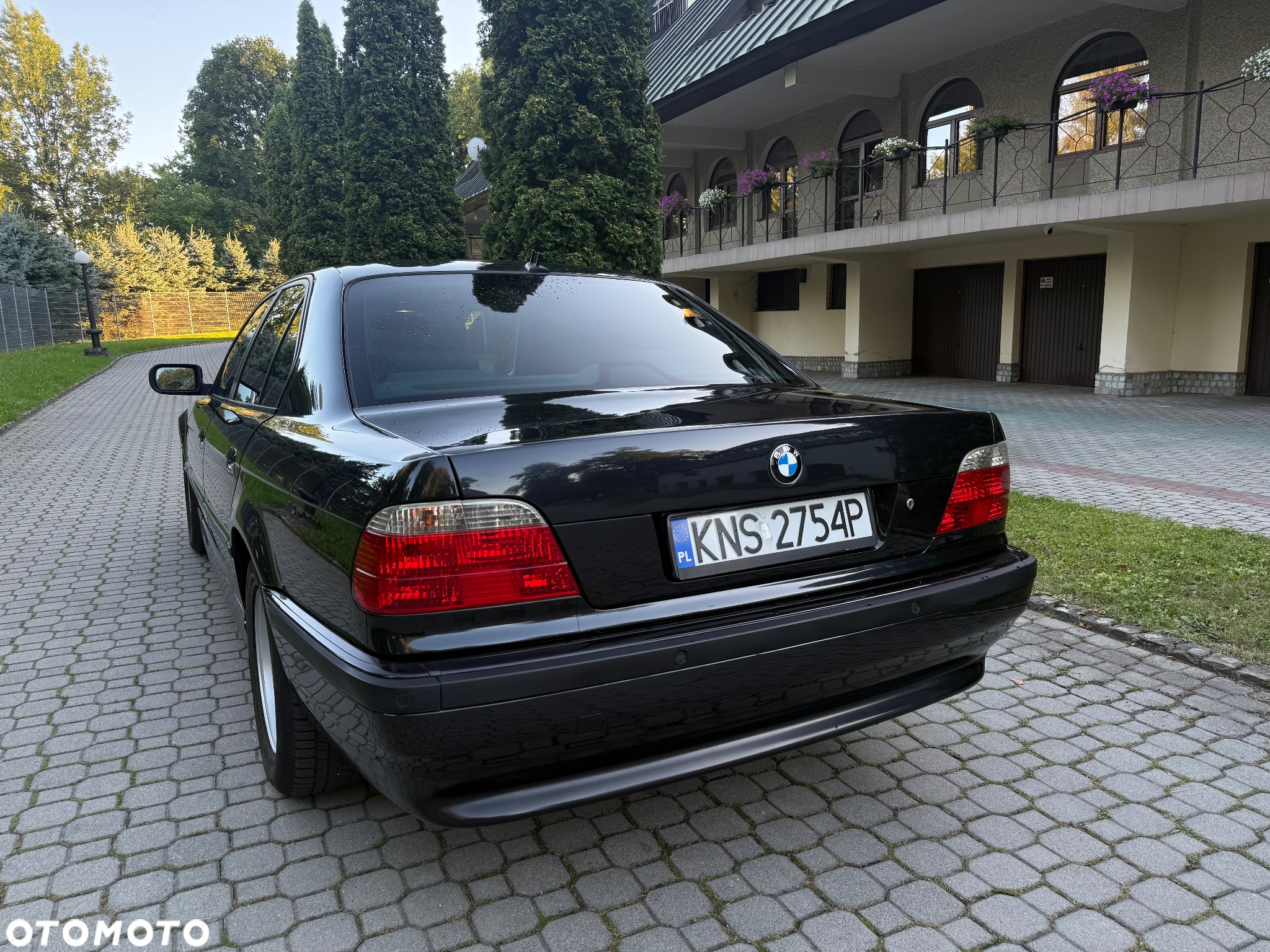 BMW Seria 7 750i - 32