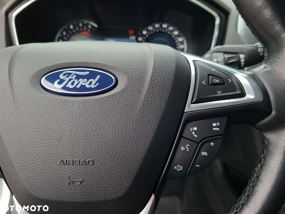 Ford Mondeo 2.0 EcoBlue Titanium - 24