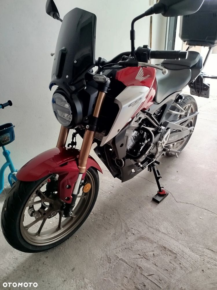 Honda CB - 11