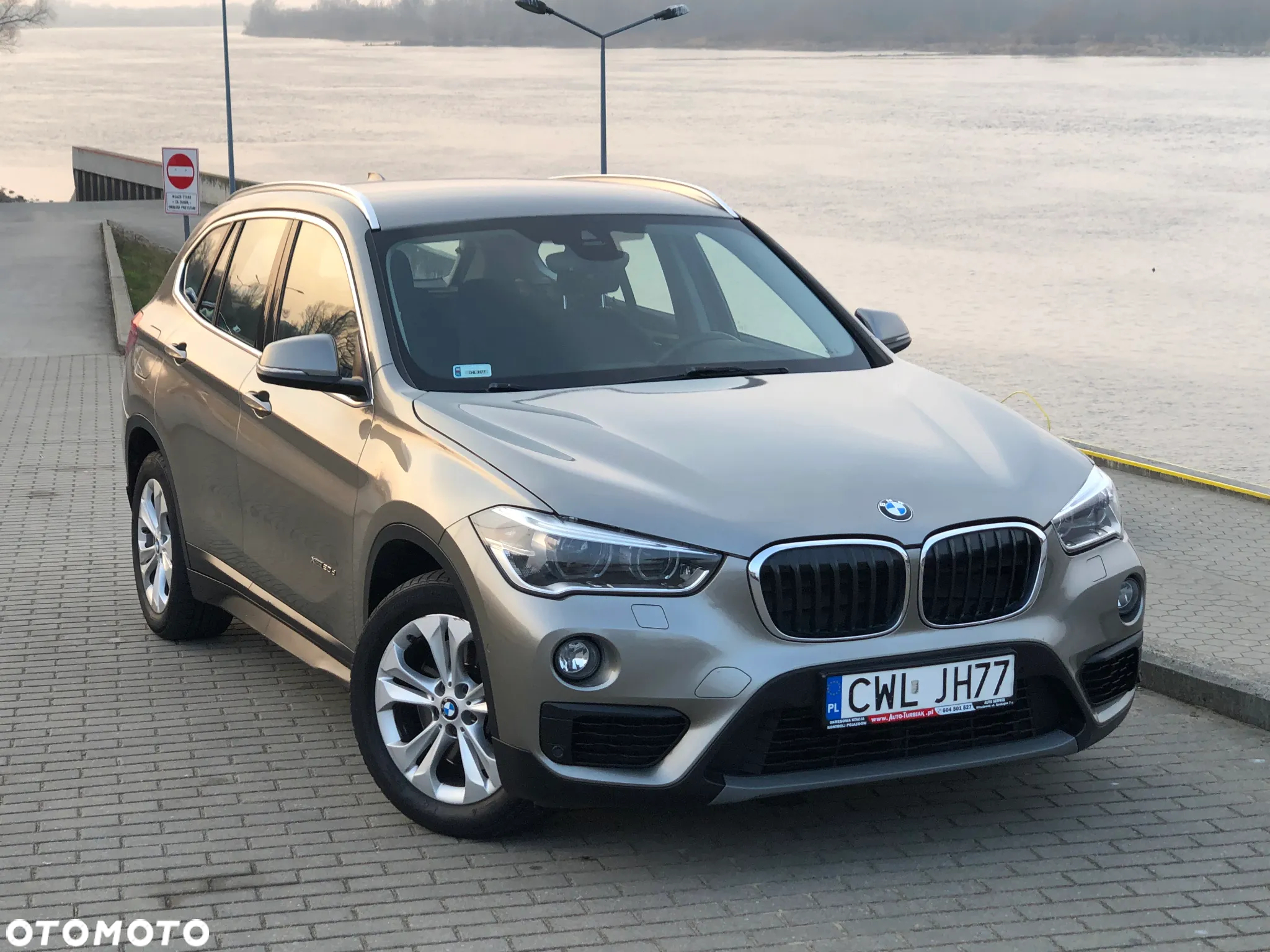 BMW X1 - 16