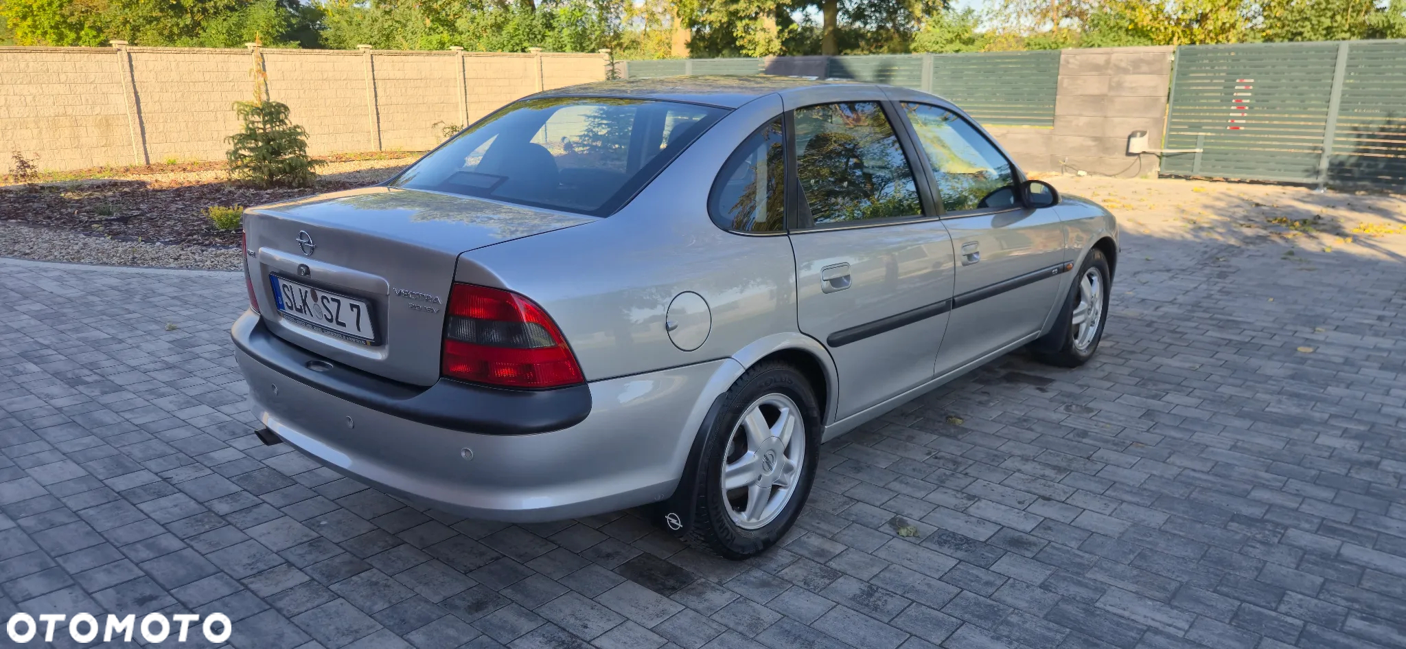 Opel Vectra 2.0 CDX - 4