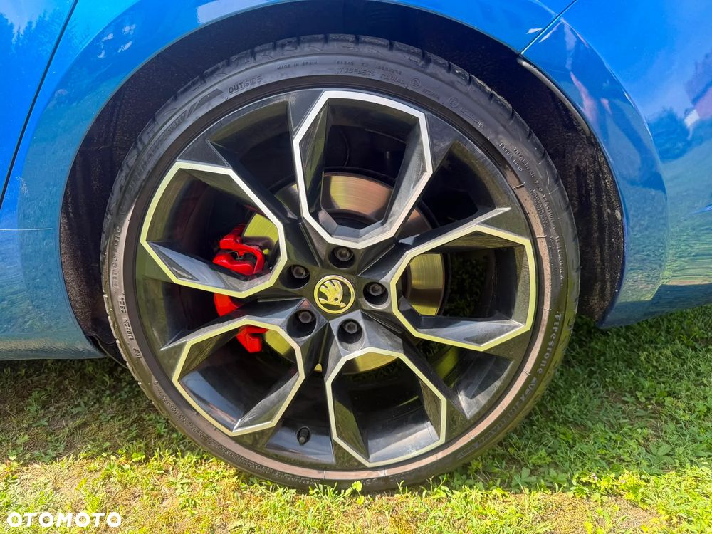 Skoda Octavia 2.0 TSI RS Challenge 245 DSG - 8