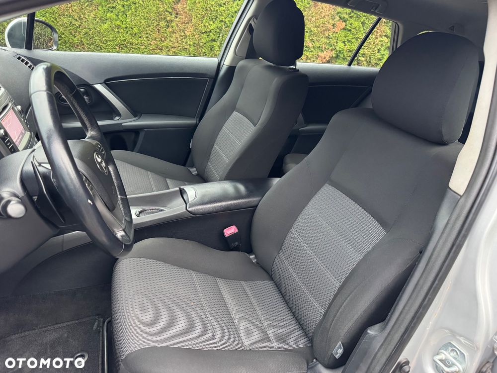 Toyota Avensis Touring Sports 1.8 Multidrive S Business Edition - 15