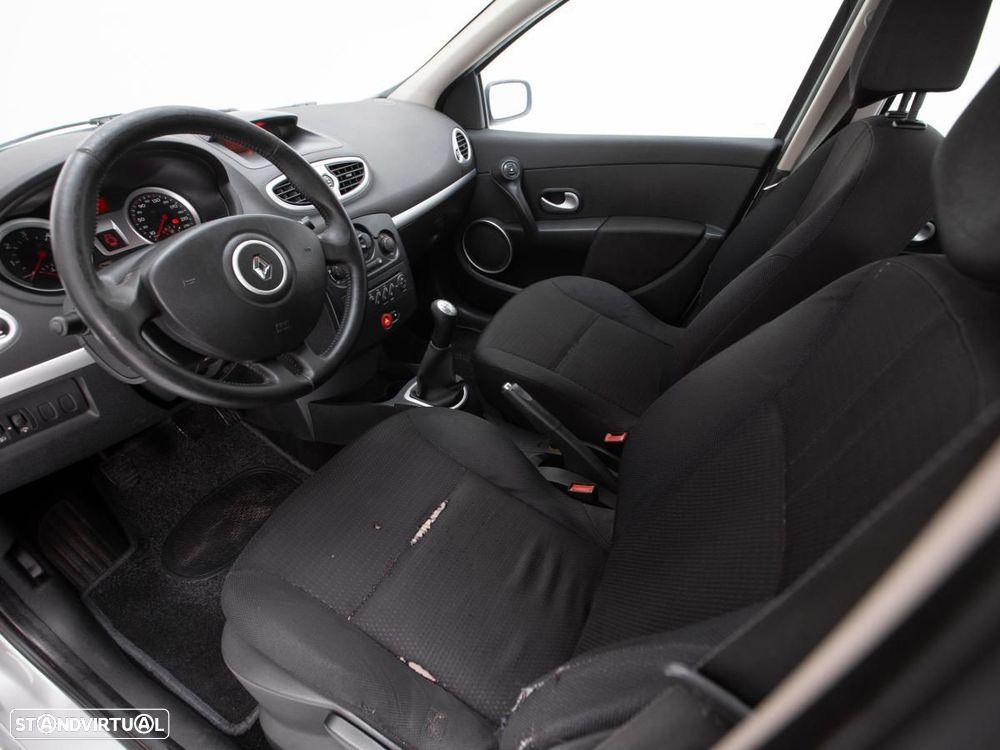 Renault Clio - 7