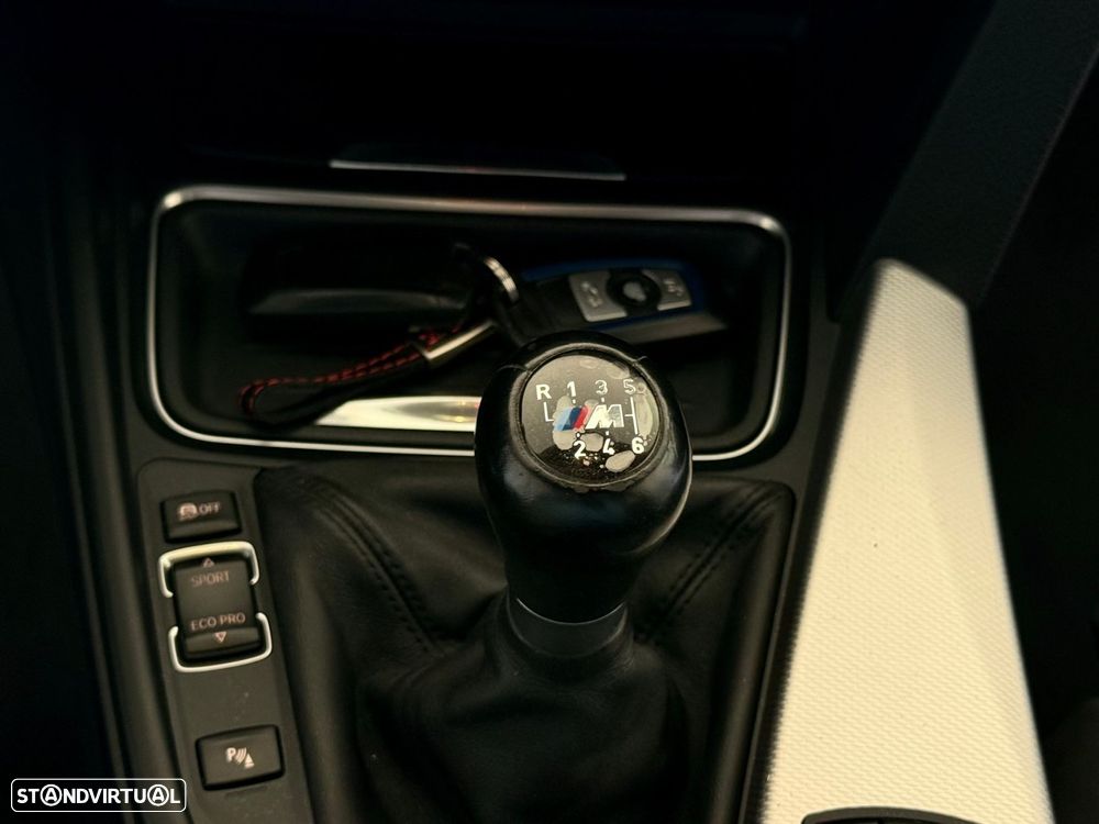 BMW 328 i Pack M - 24