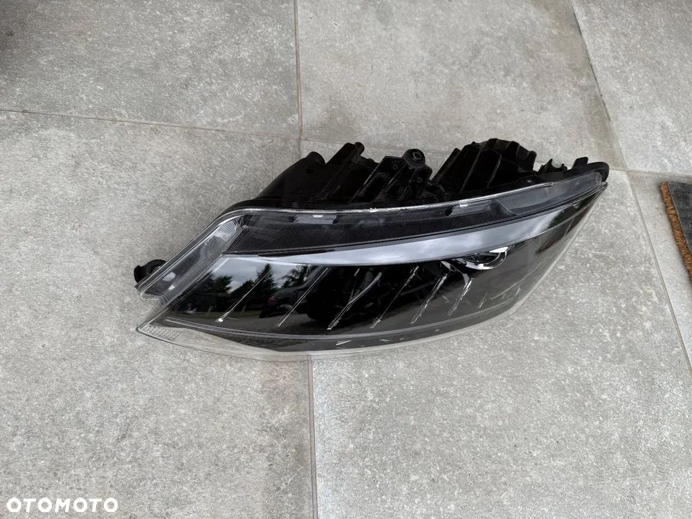 Lampa przednia lewa Skoda Fabia III Lift