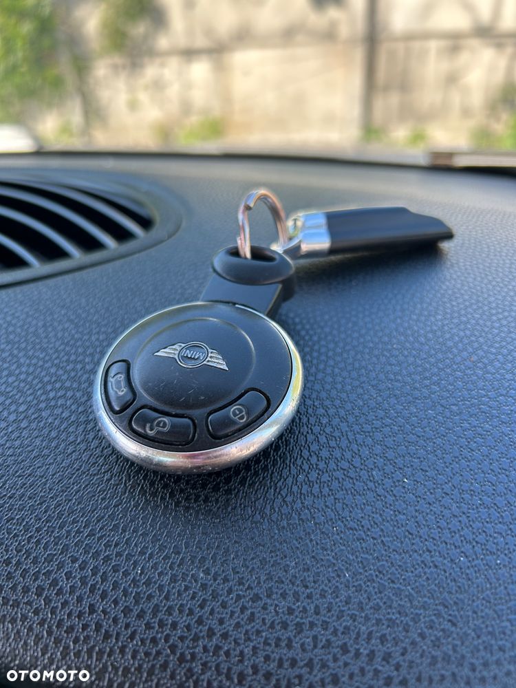 MINI ONE Standard - 16