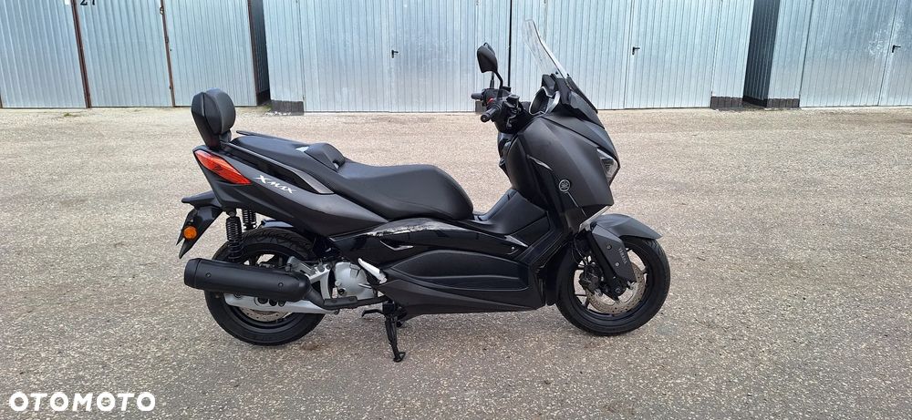 Yamaha X-max - 12