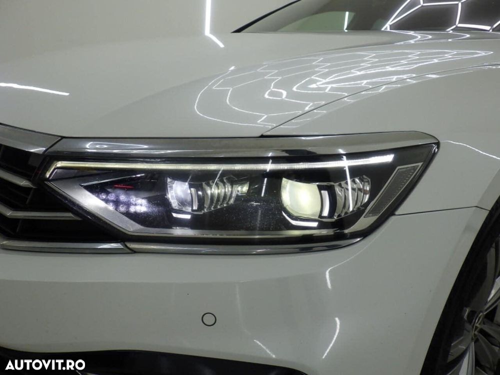 Volkswagen Passat - 10