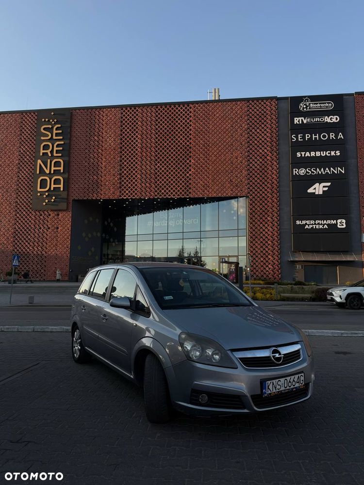 Opel Zafira 1.8 Family Plus - 2