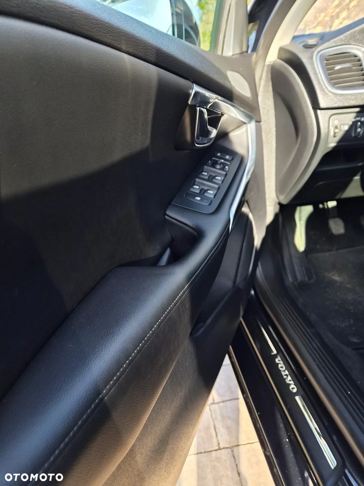 Volvo V40 - 22