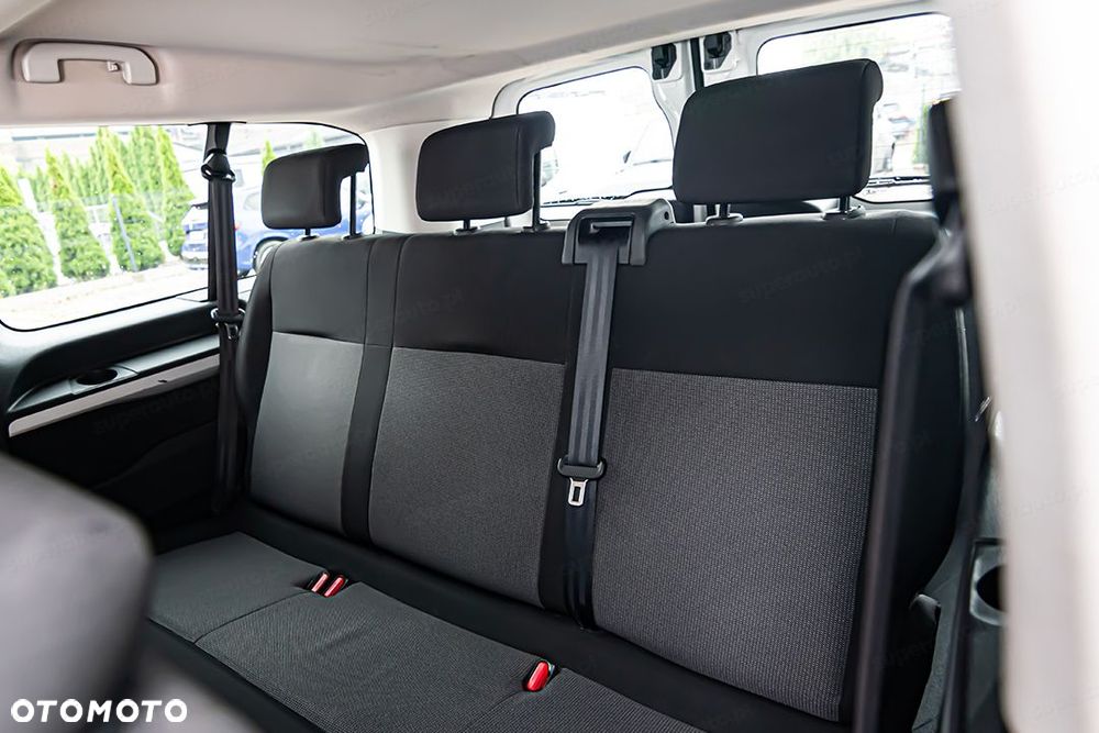 Peugeot Traveller 2021