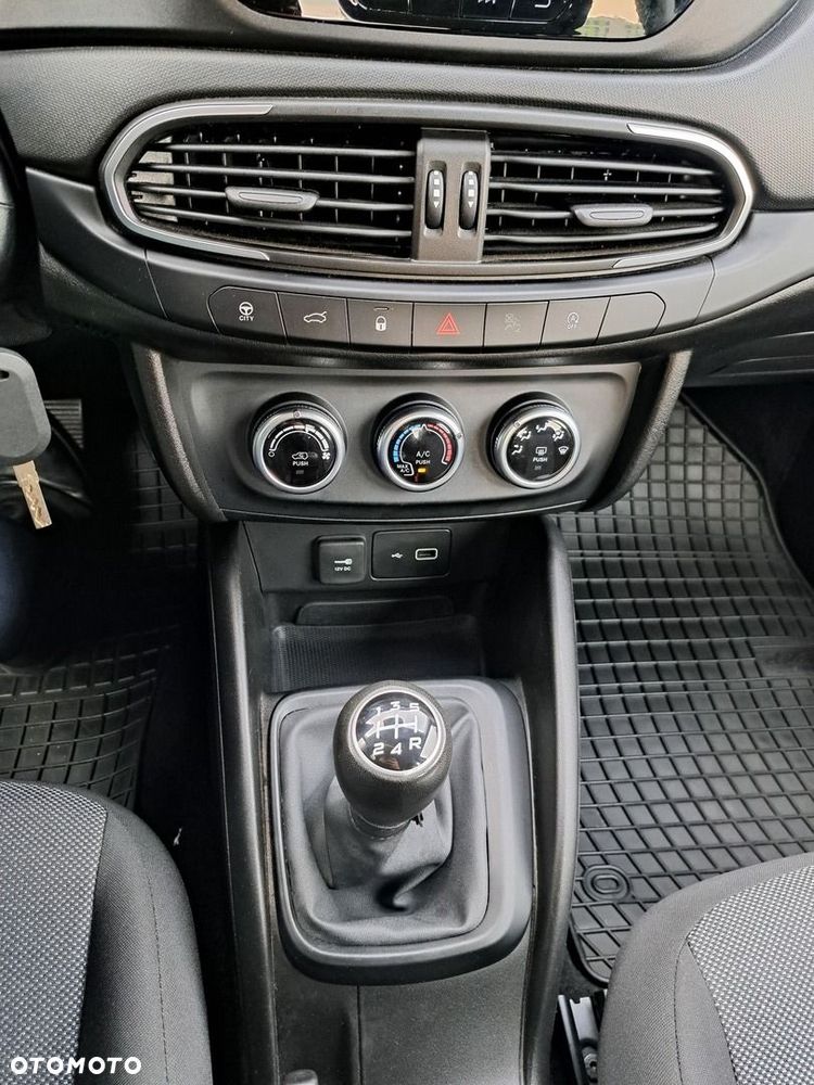 Fiat Tipo 1.0 T3 - 14