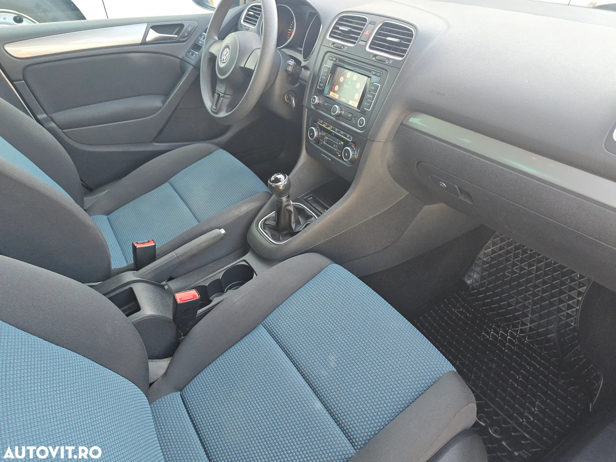 Volkswagen Golf - 8