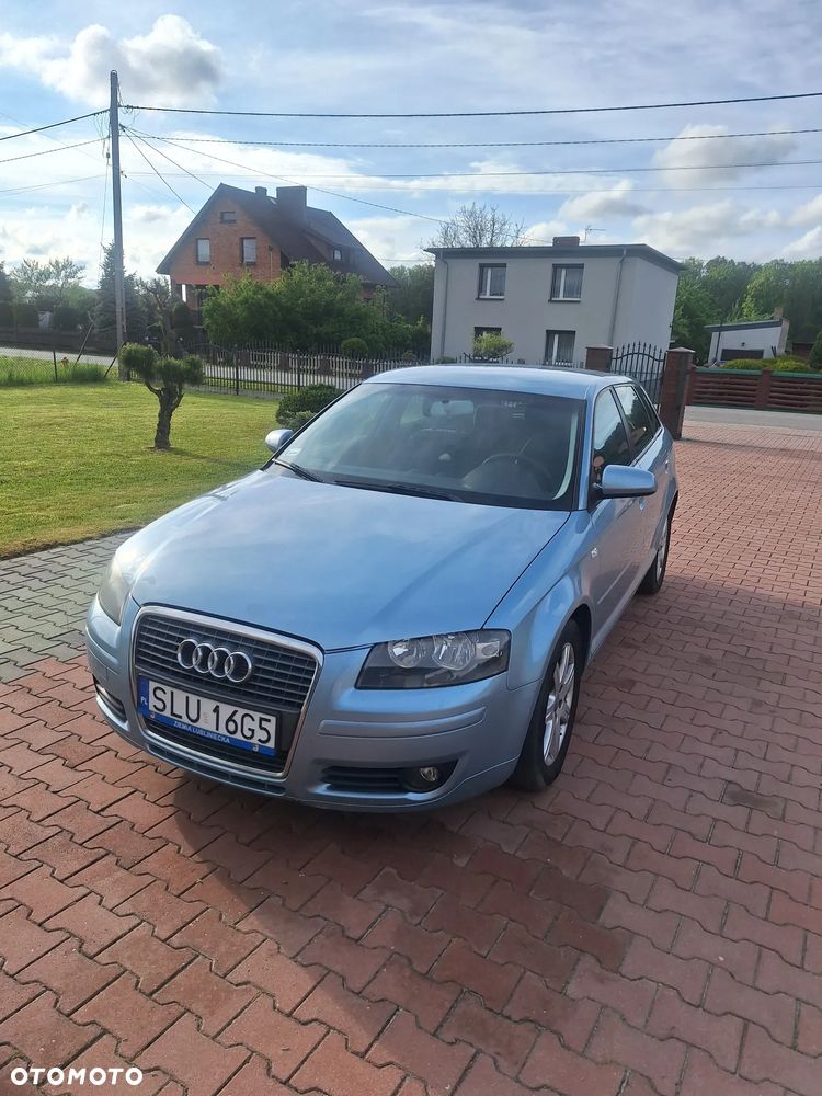 Audi A3 Sportback - 1