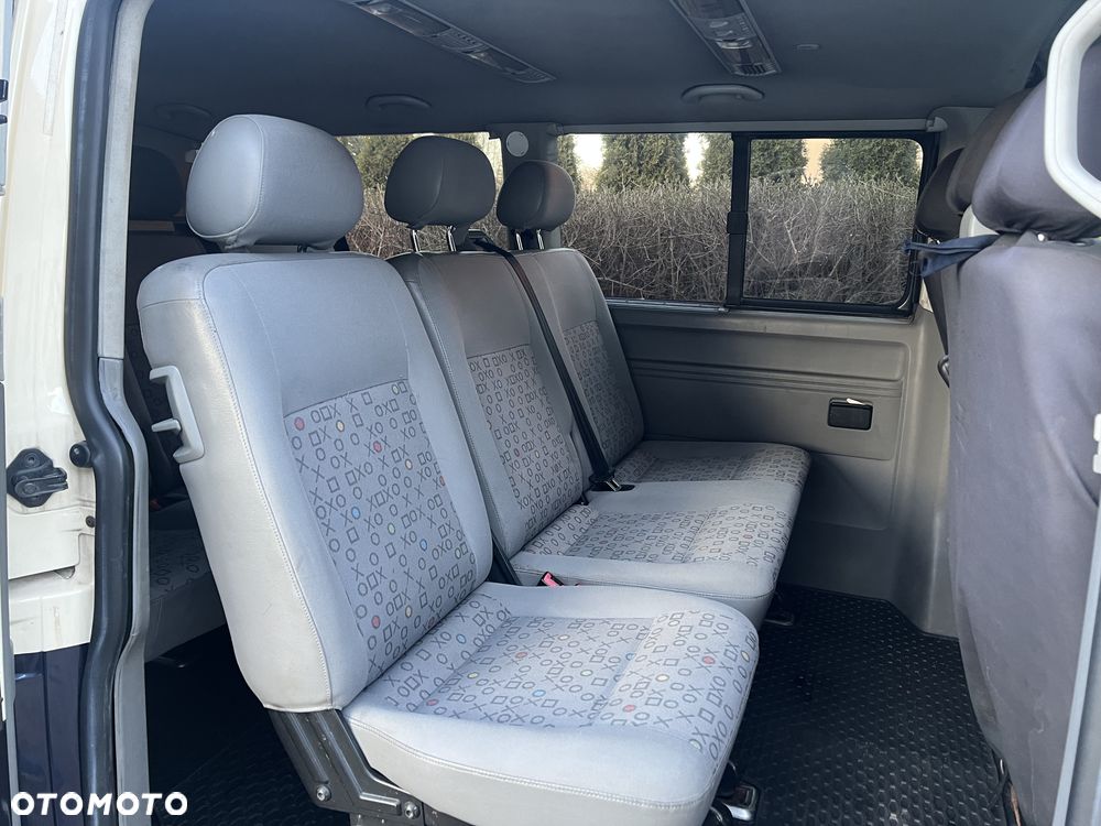 Volkswagen Transporter Shuttle Lang - 10