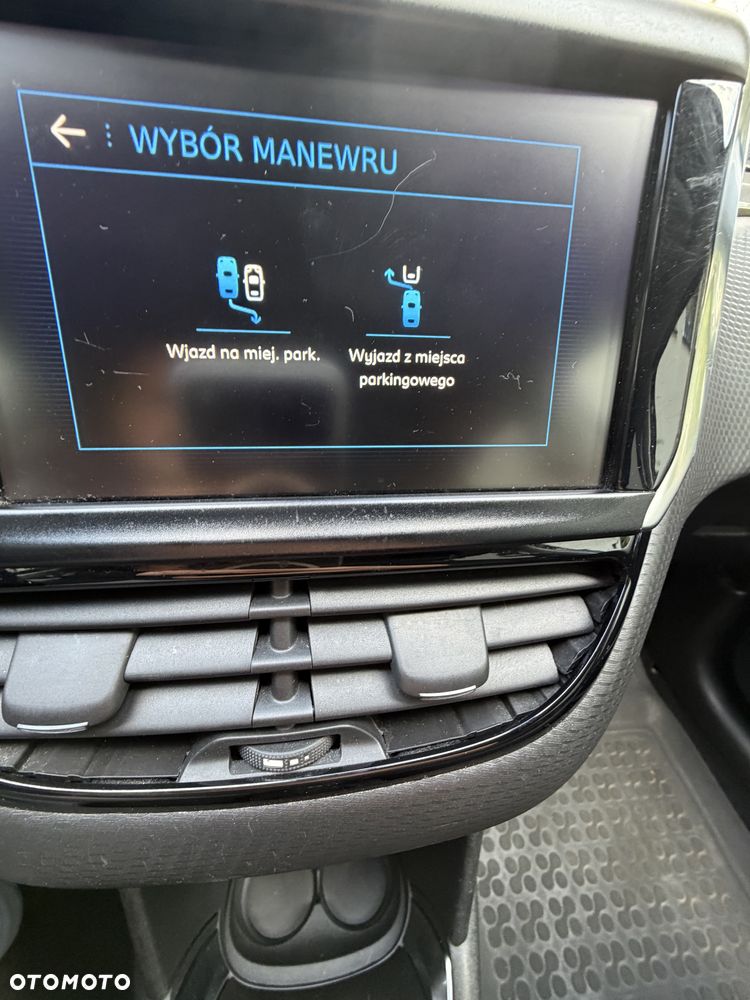Peugeot 208 1.2 PureTech Allure - 5