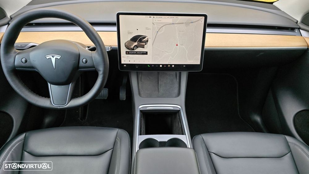 Tesla Model Y - 11