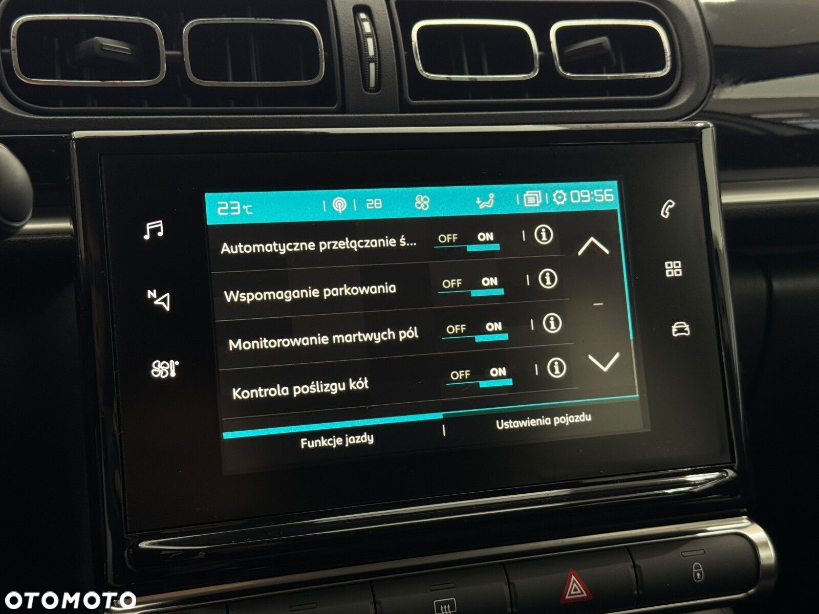 Citroën C3 1.2 PureTech Shine - 32