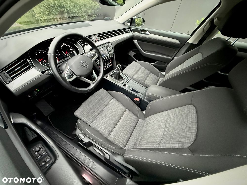 Volkswagen Passat 1.5 TSI EVO Business - 11