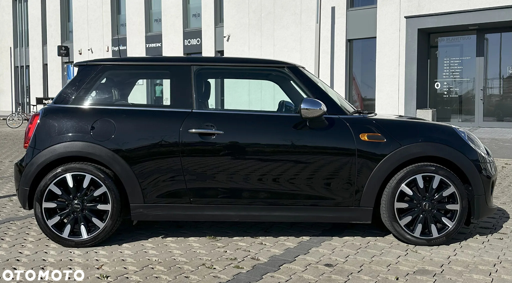 MINI ONE Standard - 14
