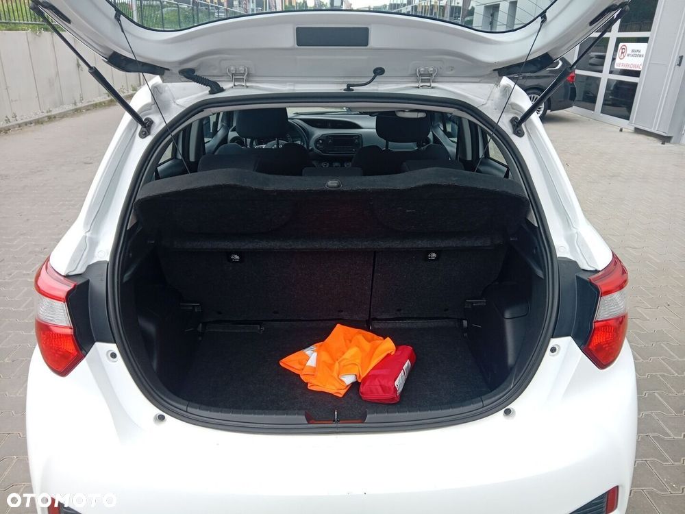 Toyota Yaris - 12