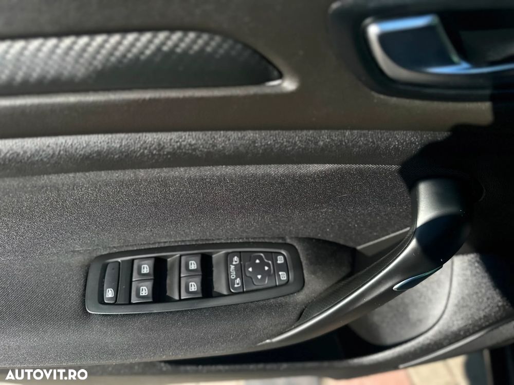 Renault Megane ENERGY TCe 130 EDC INTENS - 38