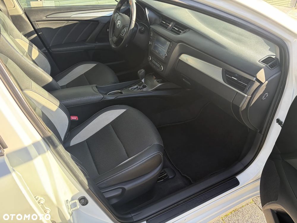Toyota Avensis 1.8 Prestige MS - 40