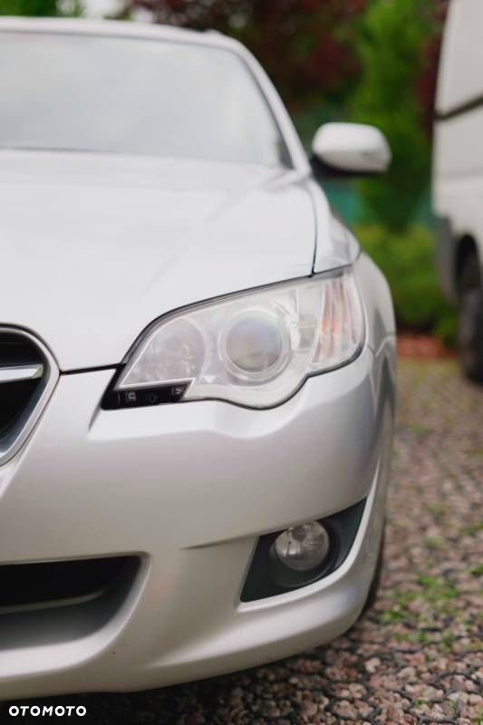 Subaru Legacy - 10