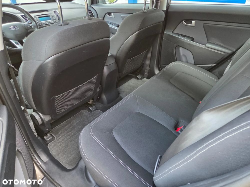 Kia Sportage 2.0 CVVT 2WD Attract - 13