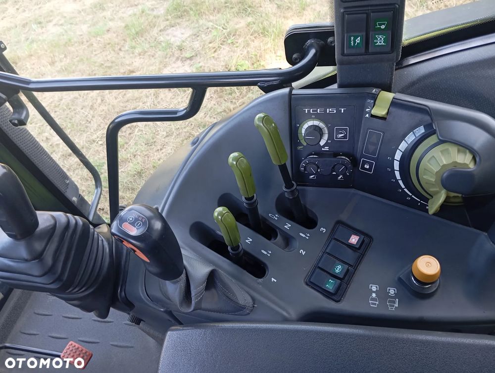 Claas Arion 410 - 8