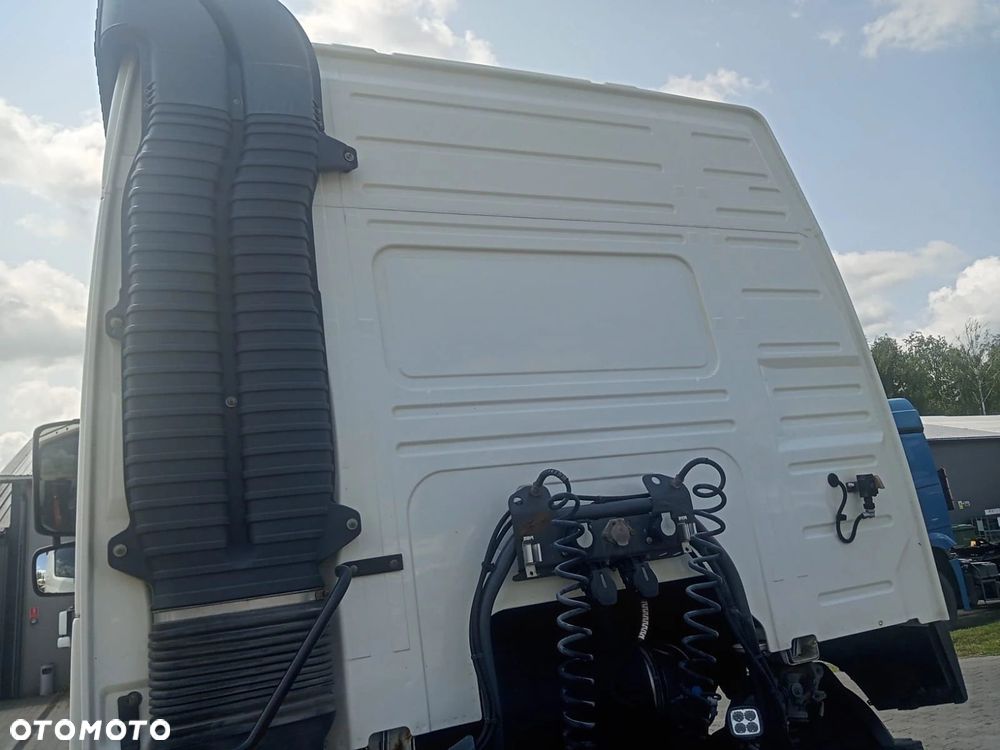 VOLVO FM4 KABINA GLOBETROTTER 2017 EURO 6 - 6