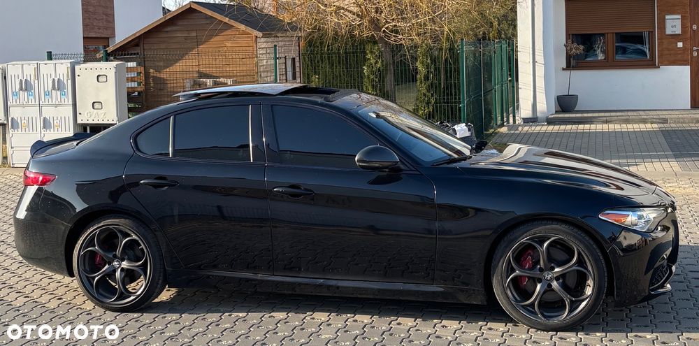 Alfa Romeo Giulia 2.0 Turbo 16V AT8 Veloce - 4