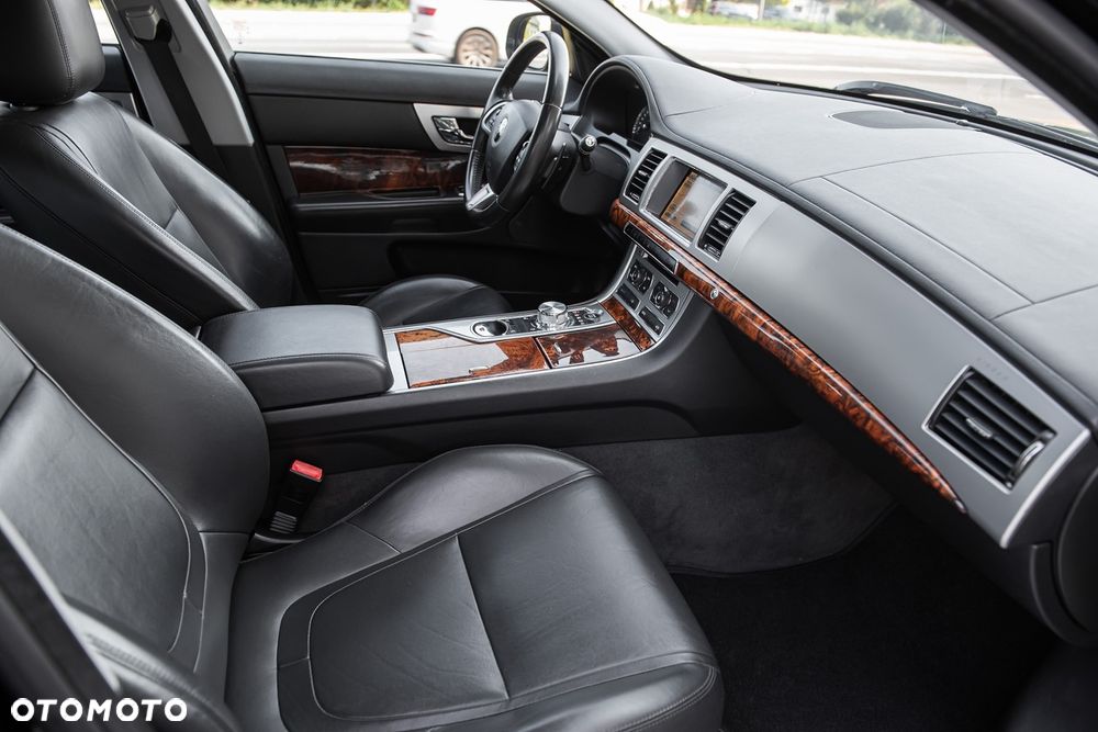 Jaguar XF 3.0 V6 Kompressor AWD - 18