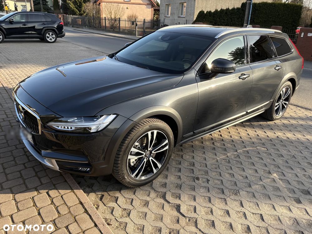 Volvo V90 D4 AWD Geartronic Momentum Pro - 1
