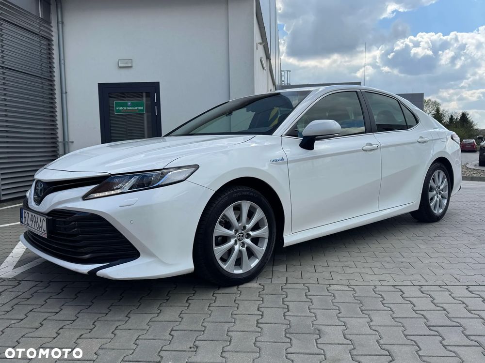 Toyota Camry 2.5 Hybrid Comfort CVT - 6