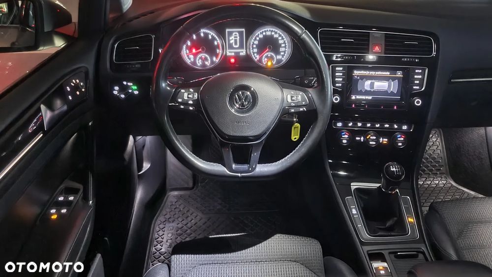 Volkswagen Golf 1.4 TSI BMT Highline - 12