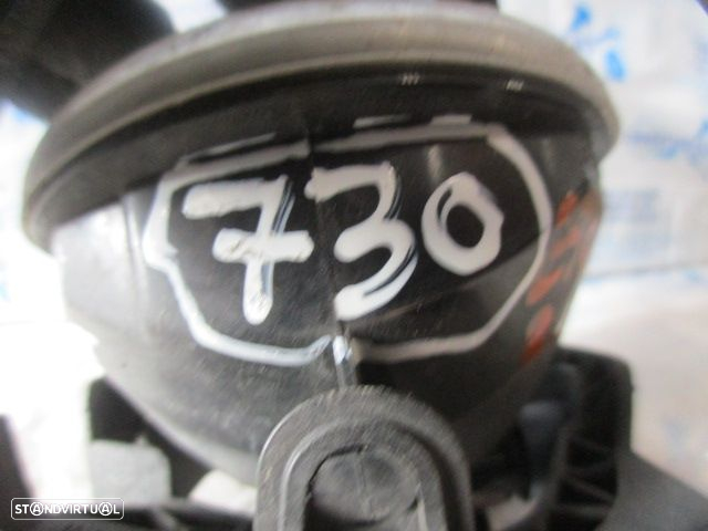 Farol Nevoeiro 281500097R  RENAULT CLIO 4 FASE 1 2016 1.5DCI 75CV 5P BRANCO FD/ FE VALEO RENAULT  MEGANE 4 FASE 1 2019 1.5DCI 115CV 5P BRANCO - 4