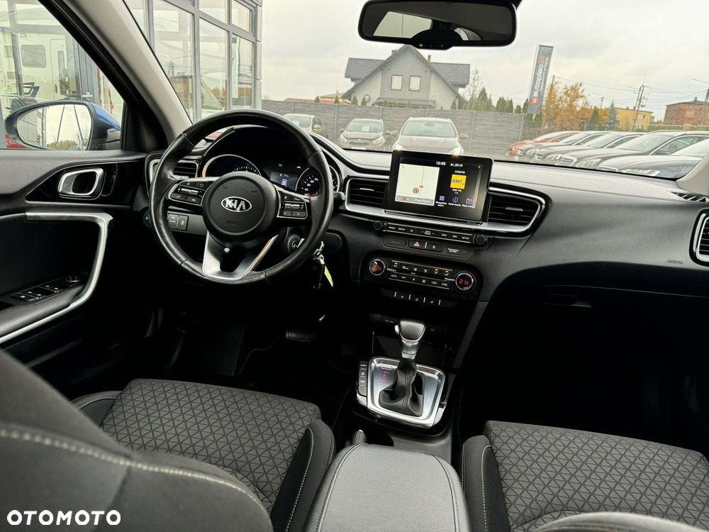 Kia Ceed - 12