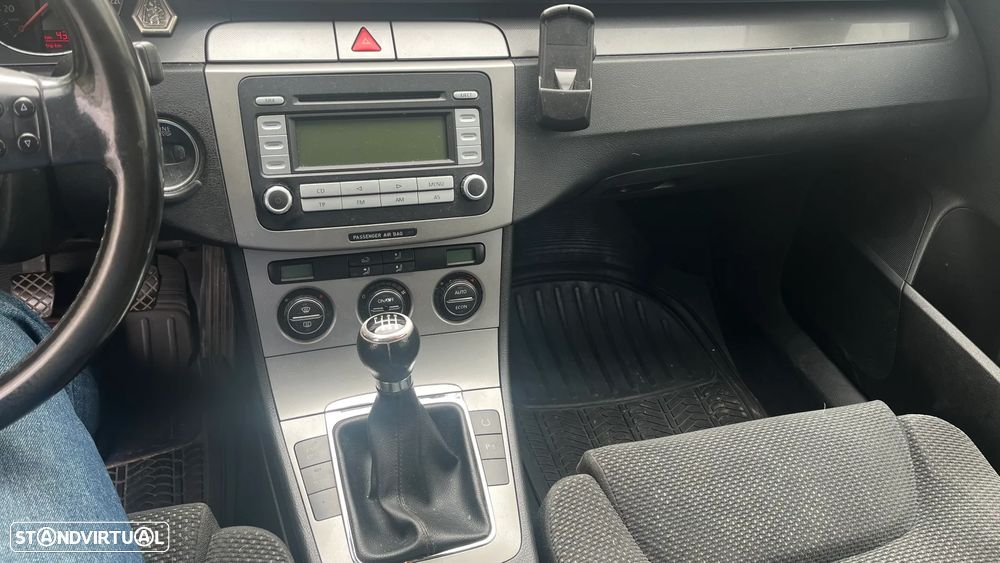 VW Passat Variant 2.0 TDI Confortline - 13